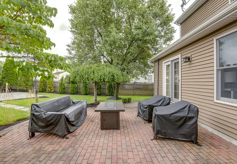 151 Rambling Rd — Photo 36