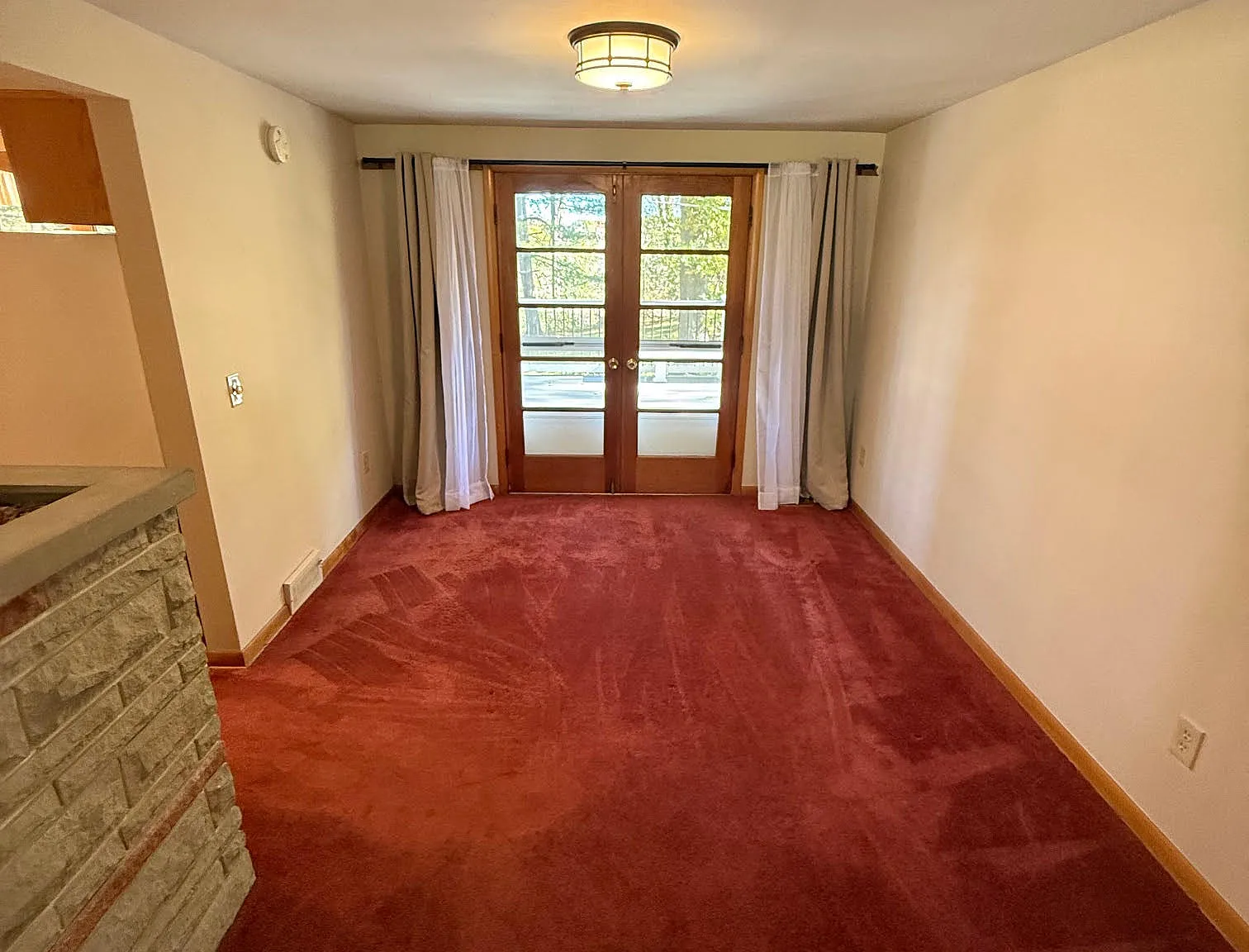 4384 Parkdale Ave NW — Photo 4