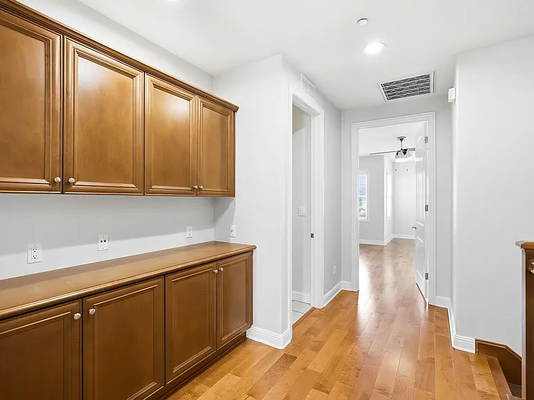 11528 Verona Dr — Photo 7