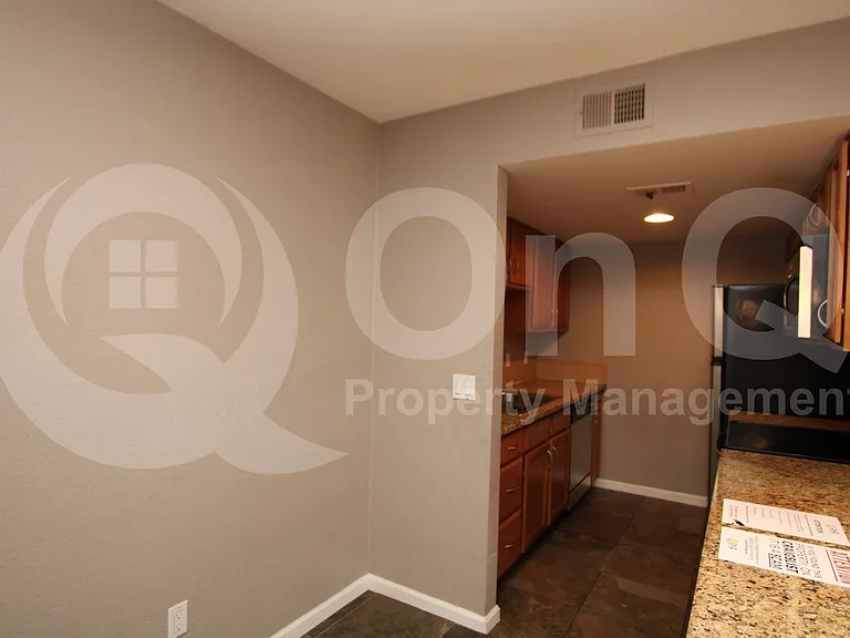 200 E Southern Ave #330 — Photo 4