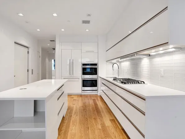 7 East 19th Street image 1 of 7