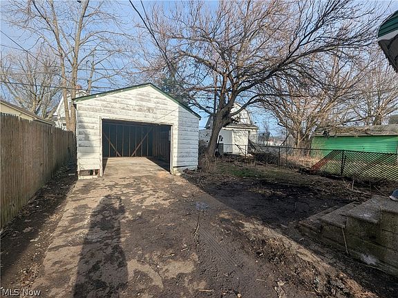 5th image of 1449 Clearaire Rd