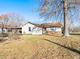 13848 W Highway 16, Fayetteville, AR 72704