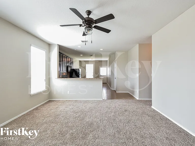 6503 Davenport Bay — Photo 2