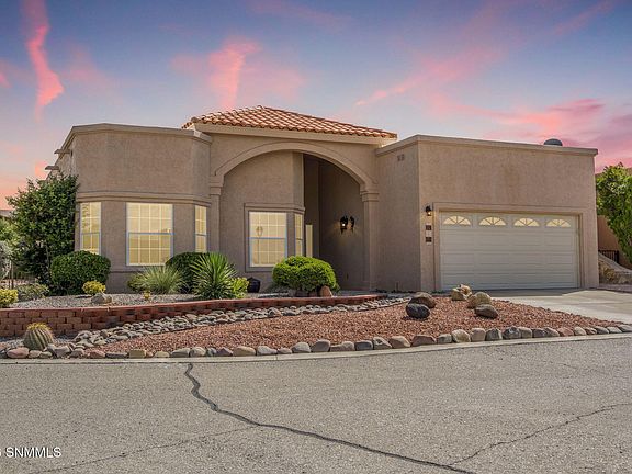 2nd image of 4450 Los Arboles Dr