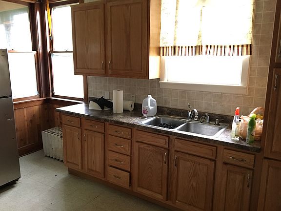3rd image of 102 S Academy St