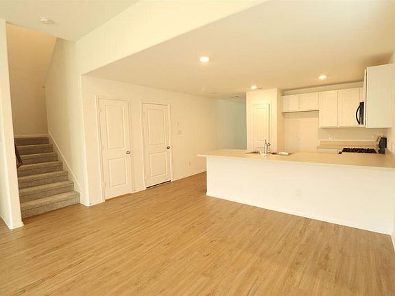 4th image of 24226 High Country Dr