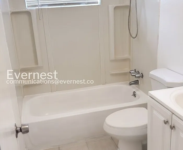445 N Drew St E — Photo 10