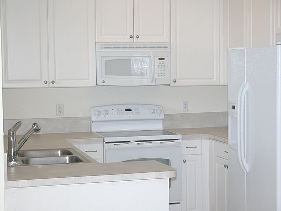 4th image of 4318 Berkshire Wharf Dr