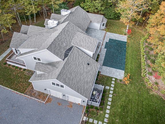 5th image of 12 Old School House Ln