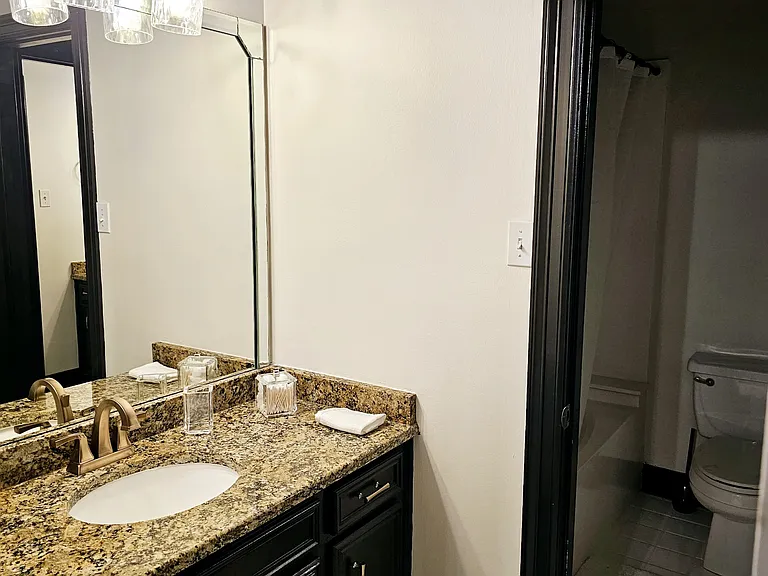 Jack & Jill Bath Shared by bedrooms 3 and 4