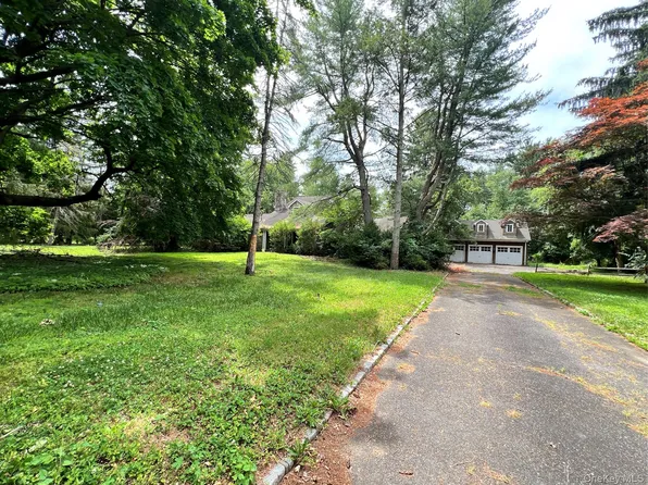 7 Locust Lane, Upper Brookville, NY 11545