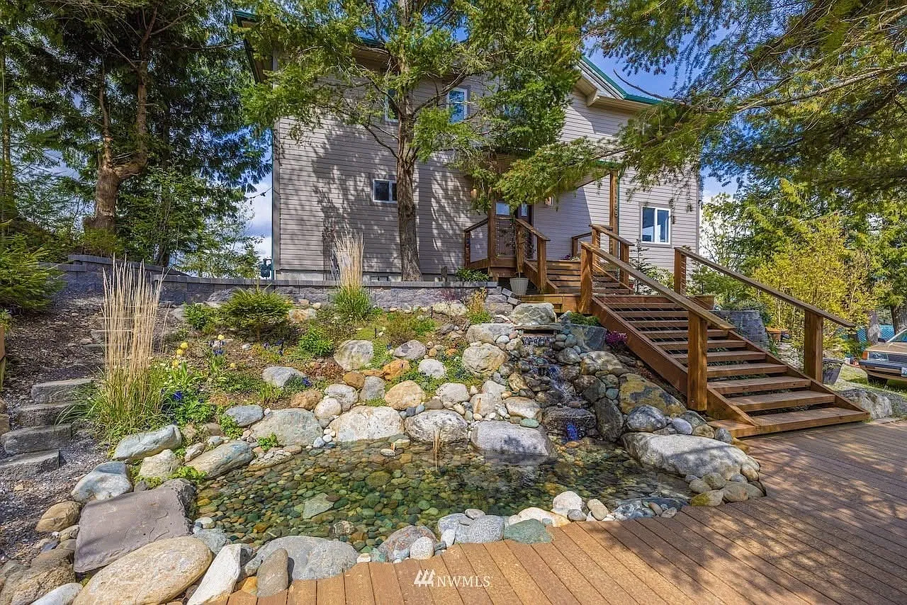 3 bed, 2.5 bath, $3,172 — Photo 2