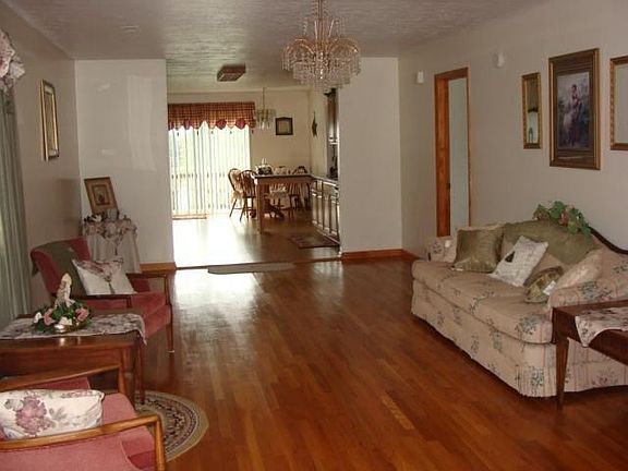 5th image of 1116 Childress St