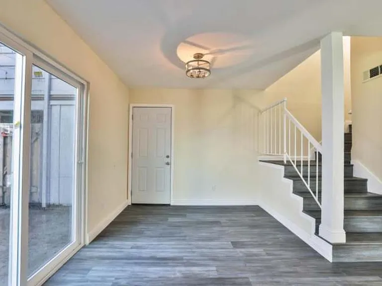 3229 Sieber Way — Photo 8