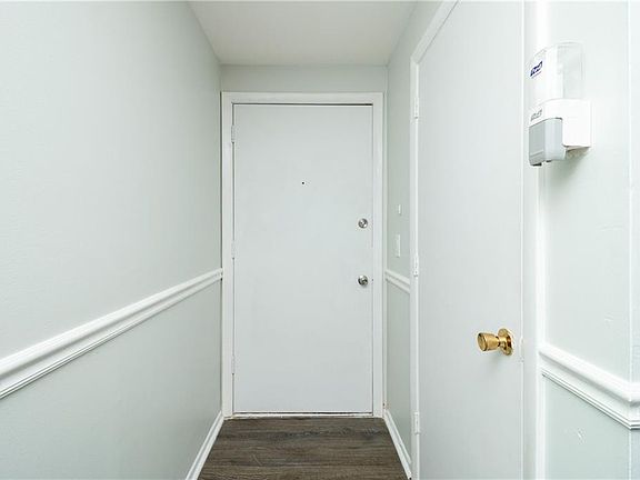 5th image of 76 Park St #C7