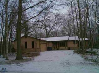 1501 Gravel Ridge Dr, Rochester Hills, MI 48307