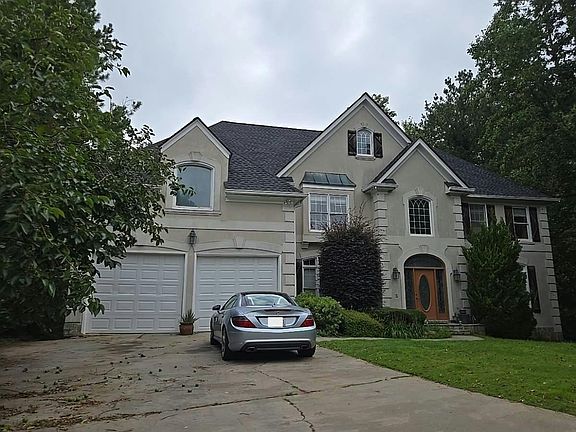 2nd image of 785 Clubside Dr