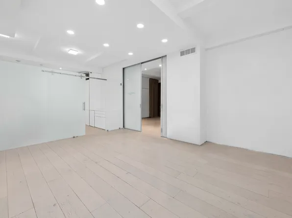 67 Park Avenue image 5 of 14