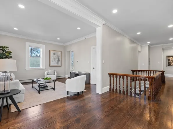62 Chestnut St #2, Saugus, MA 01906