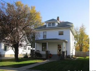 415 W Beecher Ave, Jacksonville, IL 62650