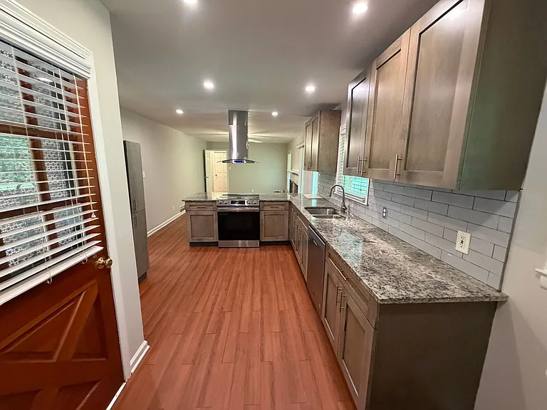 412 Fielding Ln SW — Photo 12