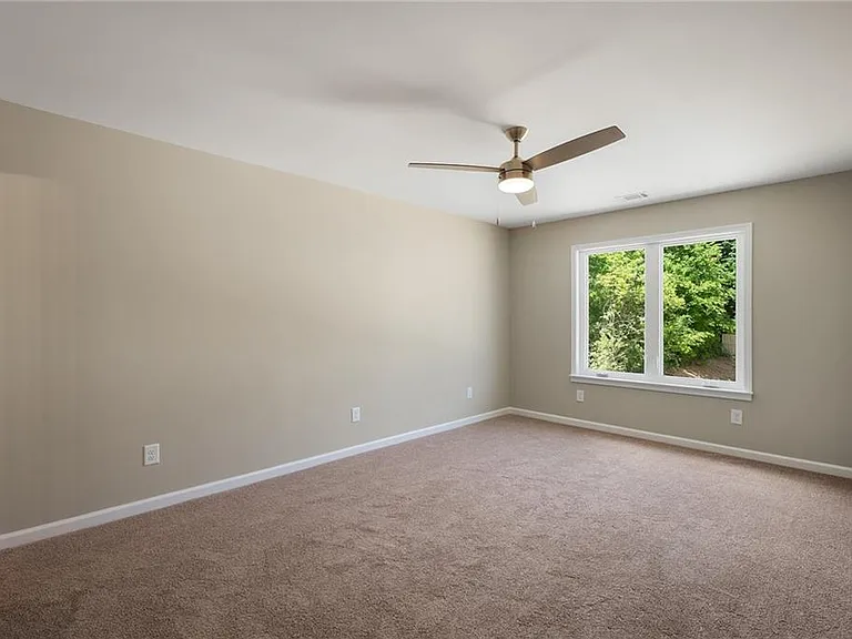 307 Legacy Ln #9 — Photo 6
