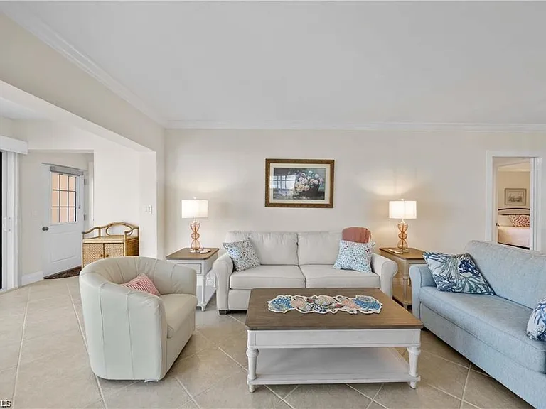 3070 Gulf Shore Blvd N #103 — Photo 4