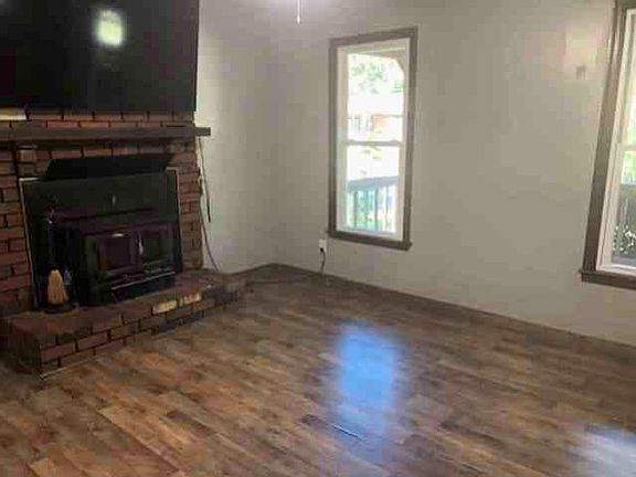 5th image of 9323 Edington Dr
