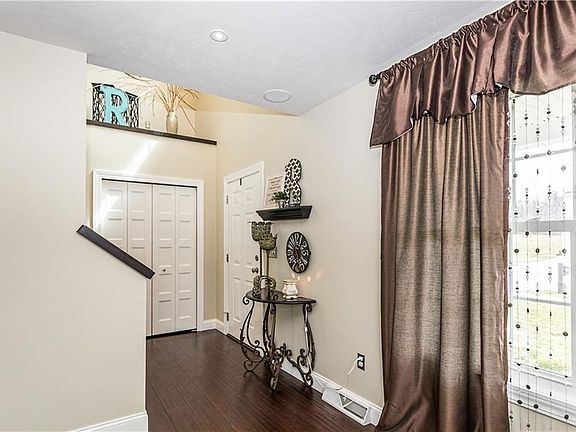 2nd image of 680 Heritage Dr