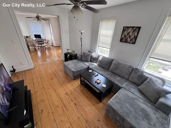 70 Holland St APT 3, Somerville, MA 02144