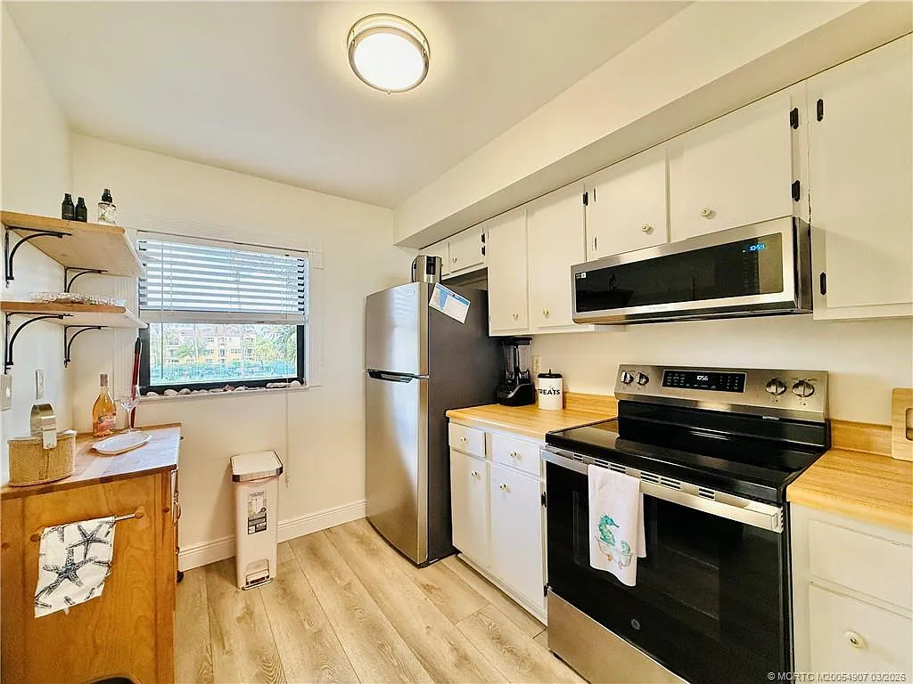 2 bed, 2.0 bath, 1053 sqft, $2,200 — Photo 4