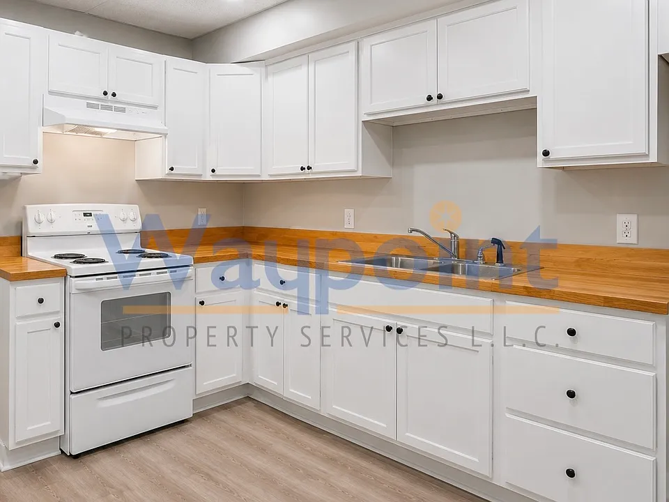 184 Superior St #3