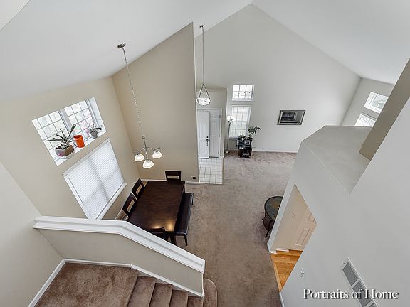 4th image of 1095 Dorchester Ln