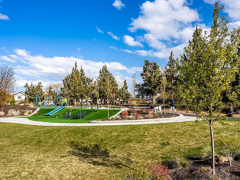 63063 NE Fairey Ct — Photo 18