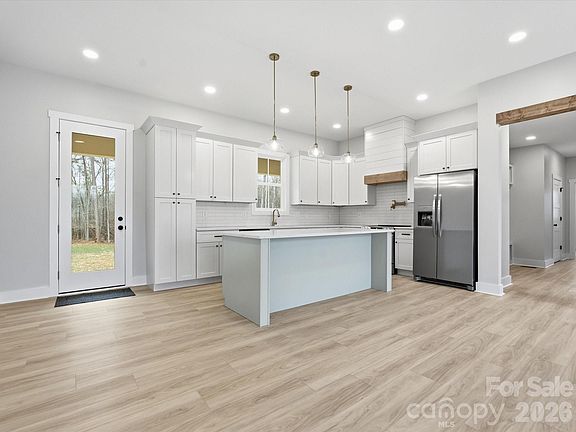 3rd image of 1133 White Jenkins Rd