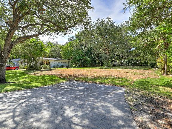 2nd image of 740 San Juan Dr