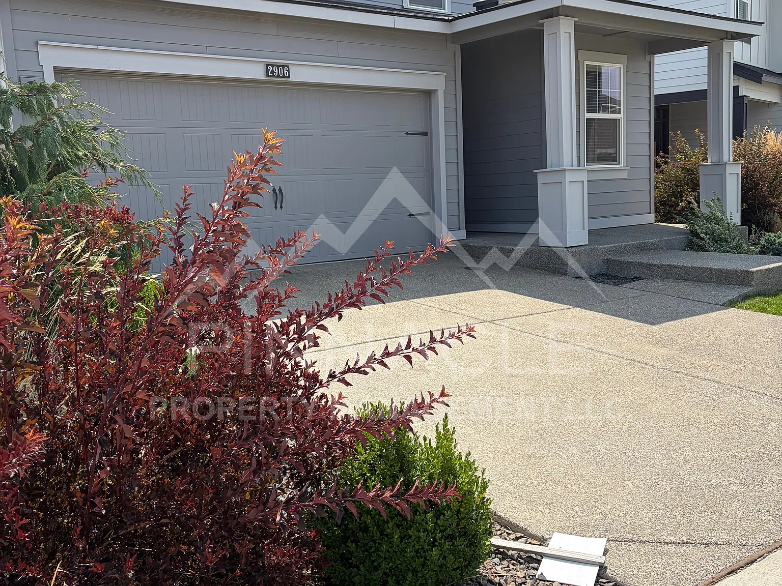 4 bed, 2.5 bath, 1860 sqft, $2,700 — Photo 2