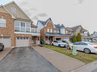 1105 Meadowgrove Ct, Mississauga, ON L5W1J2