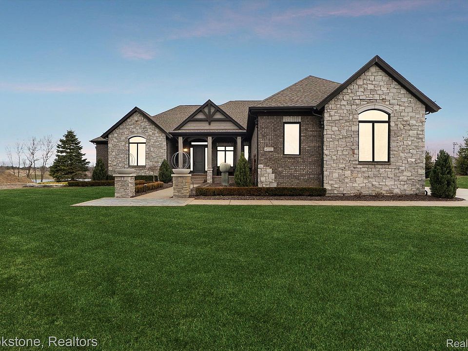 1st image of 67222 Greystone Ct