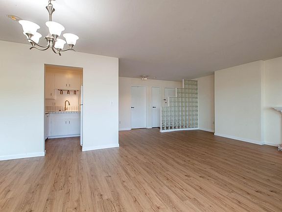 4th image of 202 South St APT 2