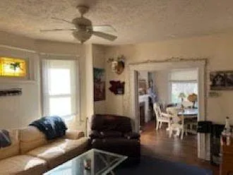 6 bed, 2343 sqft, $2,900 — Photo 3