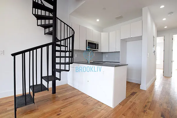 Rented by null | media 16