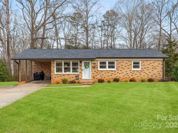 2104 Hollandale Dr, Gastonia, NC 28054