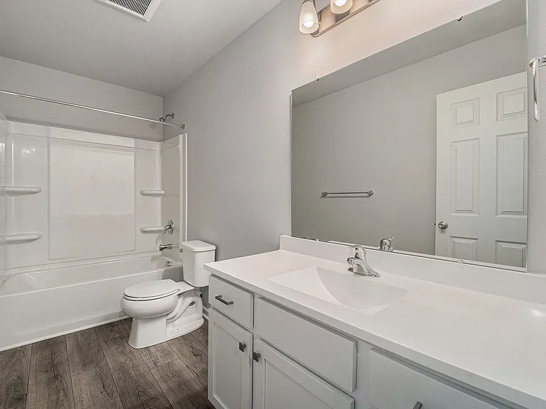 2309 Richardson Ct — Photo 9