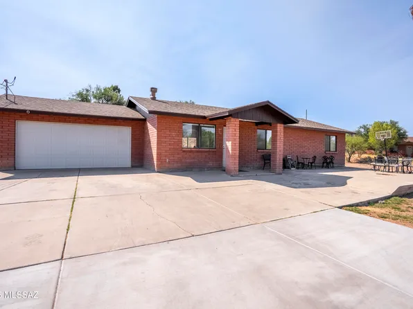 1025 Oil Ct, Rio Rico, AZ 85648