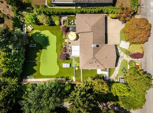 1924 Fulton Ave, West Vancouver, BC V7V1S9