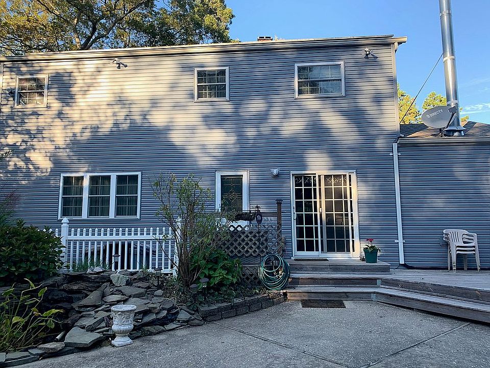 2nd image of 7 Kingsland Ave