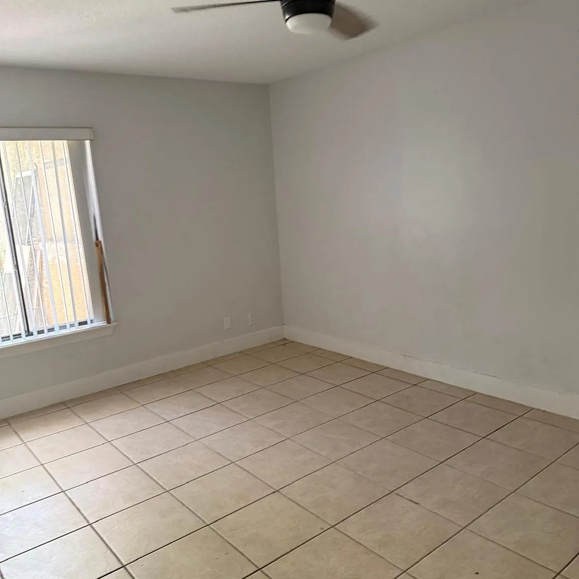 3 bed, 2.0 bath, 1350 sqft, $2,550 — Photo 4