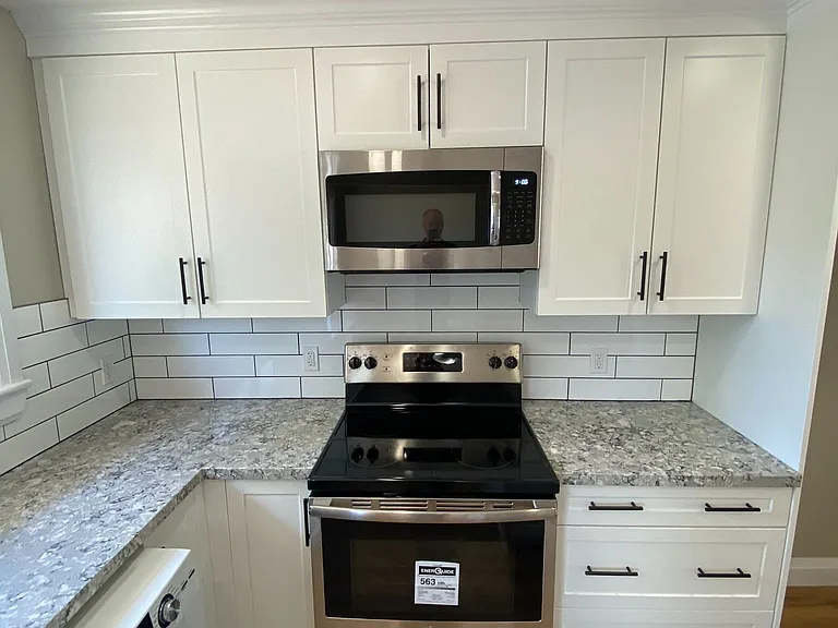 25 Hickery Pl #MAIN FLOOR — Photo 31